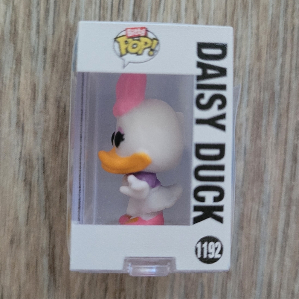 Funko Bitty Pop! of Daisy Duck from the Disney Mickey and Friends series. - Picture 4 of 8